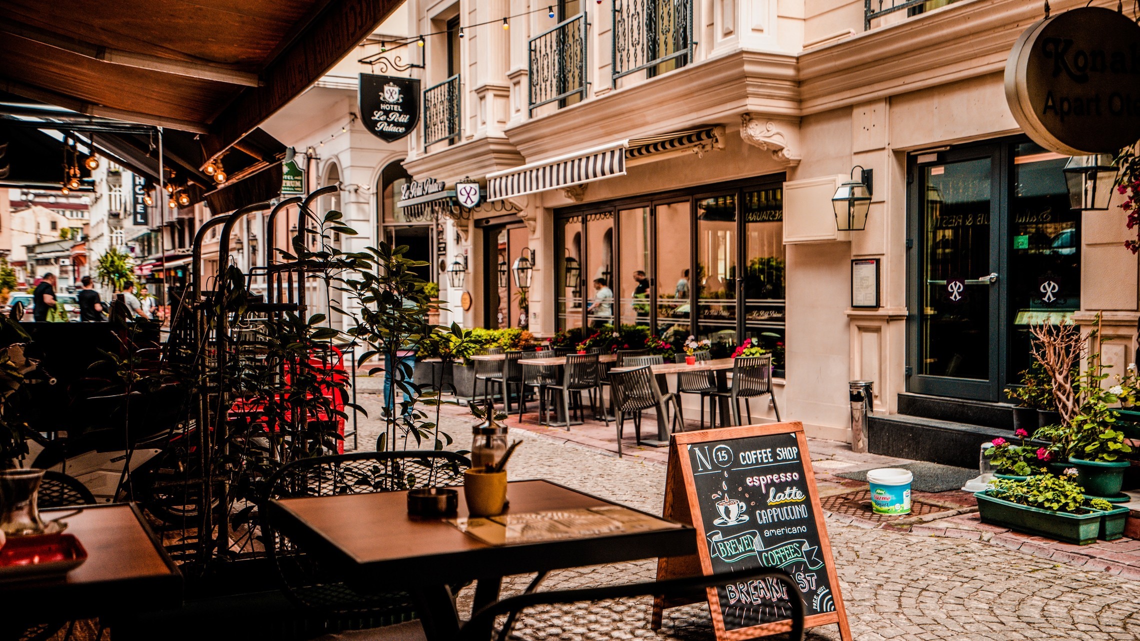 Cafe Front